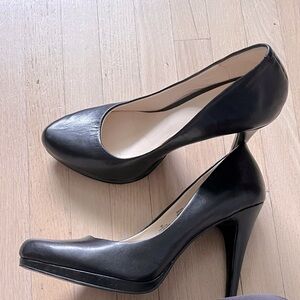 Nine West genuine Leather Black Heels